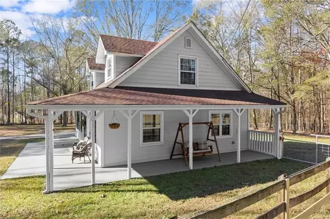 Exterior - 540 Cedar Dr, Covington, GA 30016 photo 3 of 15