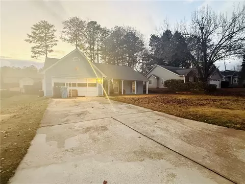 2371 Bankston Cir, Snellville, GA 30078