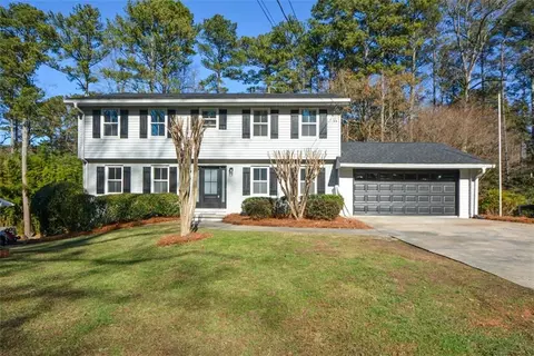 1610 Chateau Dr, Atlanta, GA 30338