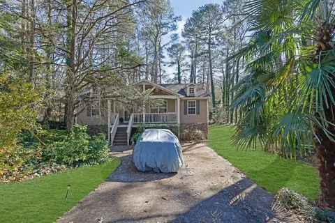 108 Jennifer Ln NW, Lilburn, GA 30047
