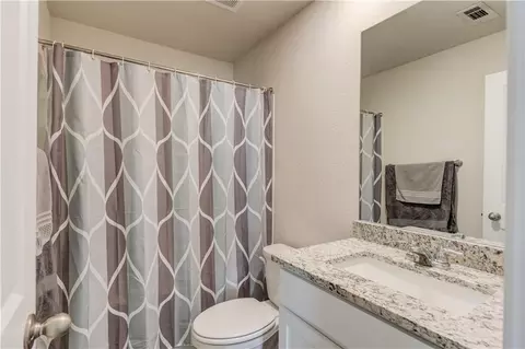 Bath - 802 Robbie Ln, Monroe, GA 30655 photo 4 of 4