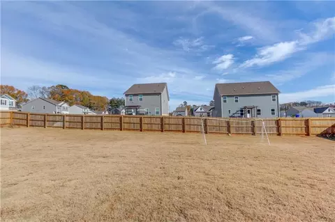 Exterior - 802 Robbie Ln, Monroe, GA 30655 photo 6 of 11