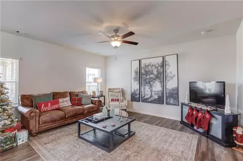 Living - 802 Robbie Ln, Monroe, GA 30655 photo 1 of 1