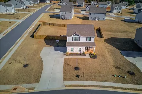 802 Robbie Ln, Monroe, GA 30655