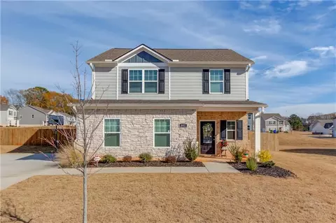 Exterior - 802 Robbie Ln, Monroe, GA 30655 photo 1 of 11