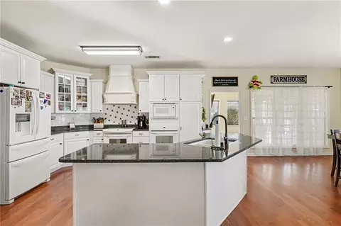 Kitchen - 2182 High Falls Rd, Jackson, GA 30233 photo 3 of 4
