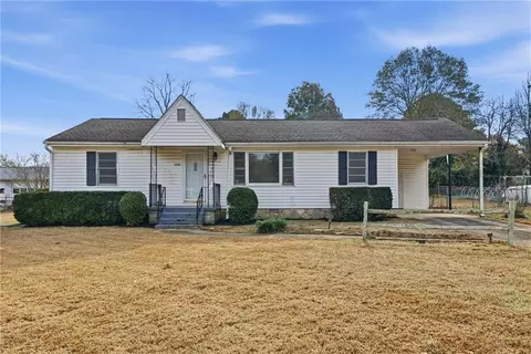 1655 Lucelle Ave, Stone Mountain, GA 30087