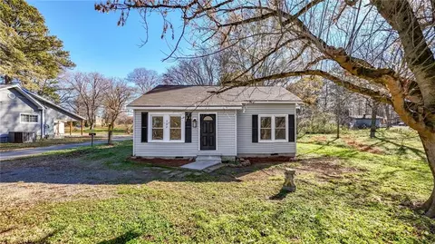 562 Highland Ave, Summerville, GA 30747