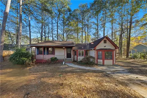 1038 River Bend Ct, Riverdale, GA 30296