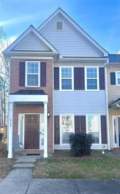 924 Tree Creek Blvd, Lawrenceville, GA 30043