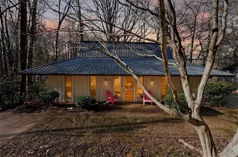 652 Wilshire Pl, Gainesville, GA 30501