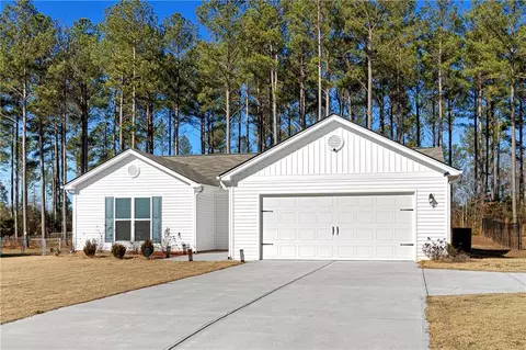 328 Walnut Dr, Hartwell, GA 30643