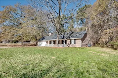 Exterior - 55 High Ridge Rd, Covington, GA 30014 photo 4 of 11