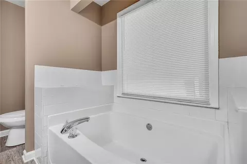 Bath - 55 High Ridge Rd, Covington, GA 30014 photo 3 of 4