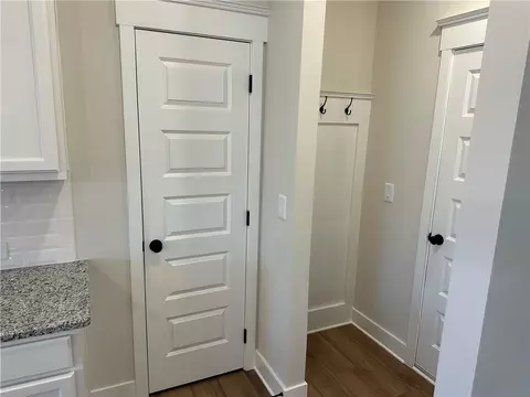 Entry Way - 4143 Millstone Park Ln, Gainesville, GA 30504 photo 3 of 8