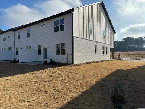 Exterior - 4143 Millstone Park Ln, Gainesville, GA 30504 photo 4 of 27