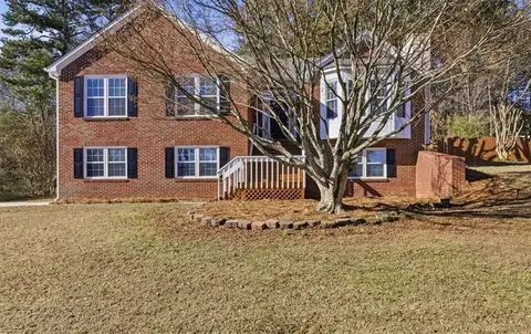 2044 Lakeland Dr, Dacula, GA 30019