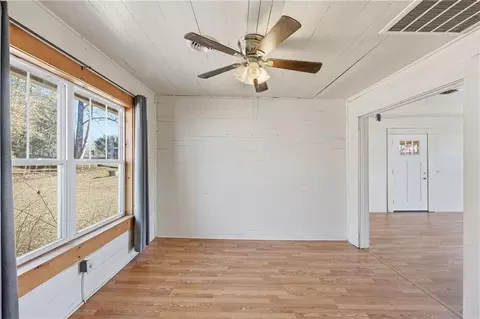 Living - 4052 Sutton Rd, Gainesville, GA 30506 photo 5 of 5