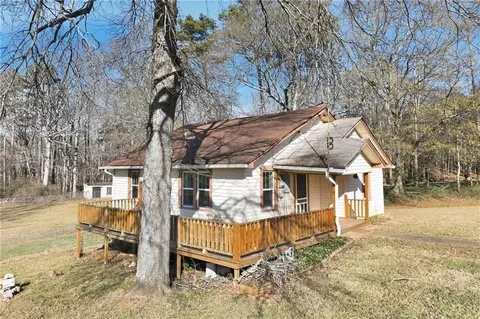 Exterior - 4052 Sutton Rd, Gainesville, GA 30506 photo 1 of 9