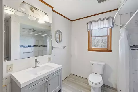 Bath - 4052 Sutton Rd, Gainesville, GA 30506 photo 1 of 1