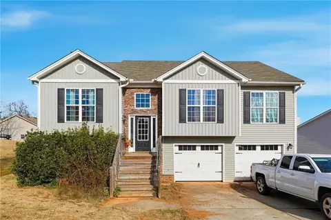 41 Colonial Ct, Jefferson, GA 30549