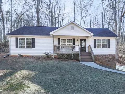 472 Crowe Springs Rd, White, GA 30184