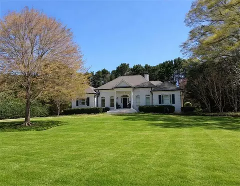 2049 Burgundy Dr, Braselton, GA 30517