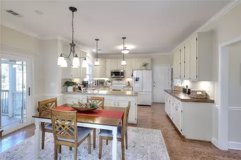 Kitchen - 3059 Gavin Pl NW, Duluth, GA 30096 photo 4 of 6