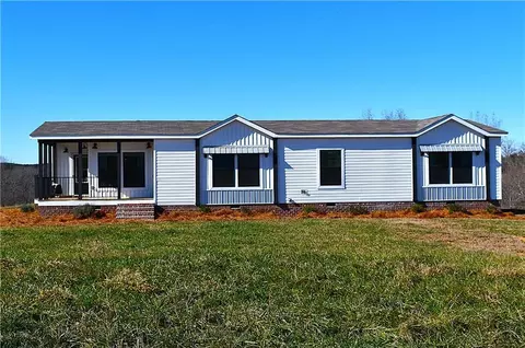703 Addison Rd, Buchanan, GA 30113