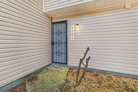 8586 Creekwood Way, Jonesboro, GA 30238