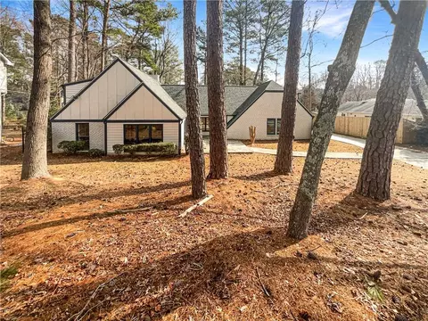 7040 Northgreen Dr, Atlanta, GA 30328