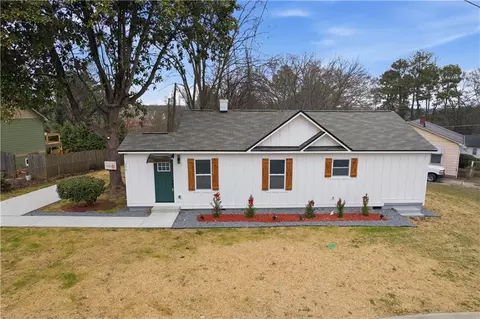 177 Woods Dr NE, Marietta, GA 30060