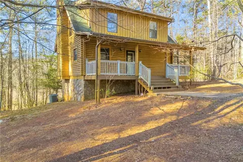 601 Beaver Lake Dr, Clarkesville, GA 30523