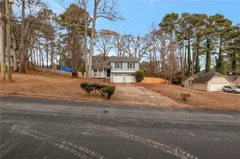 1530 Pin Oak Ln SE, Conyers, GA 30094