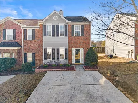 4912 Oak Meadow Ln, Oakwood, GA 30566
