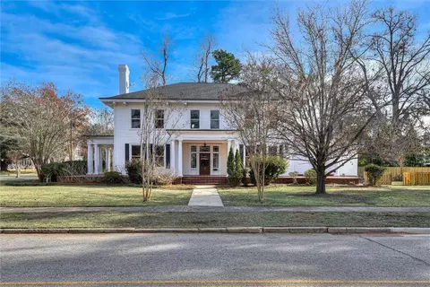 708 Mulberry St, Louisville, GA 30434