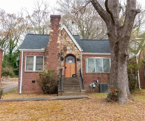 1207 M L King Jr Dr SW, Atlanta, GA 30314