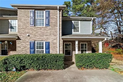 941 Windwood Ct, Atlanta, GA 30349