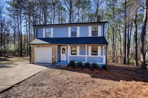 5953 Armour Dr, Union City, GA 30291