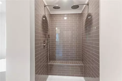 Bath - 148 Post Oak Dr, Jackson, GA 30233 photo 3 of 8