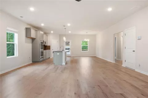 Living - 148 Post Oak Dr, Jackson, GA 30233 photo 2 of 3