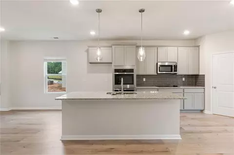 Kitchen - 148 Post Oak Dr, Jackson, GA 30233 photo 1 of 2
