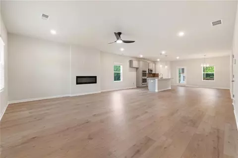 Living - 148 Post Oak Dr, Jackson, GA 30233 photo 1 of 3