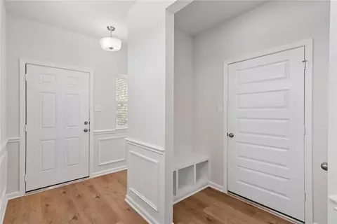 Entry Way - 151 Red Oak Ln, Calhoun, GA 30701 photo 2 of 2