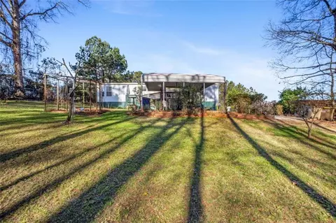 Exterior - 429 Graystone Dr, Winder, GA 30680 photo 8 of 14