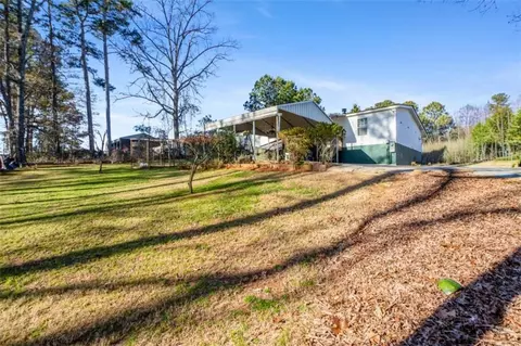 Exterior - 429 Graystone Dr, Winder, GA 30680 photo 11 of 14