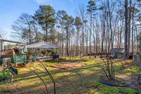 Exterior - 429 Graystone Dr, Winder, GA 30680 photo 6 of 14