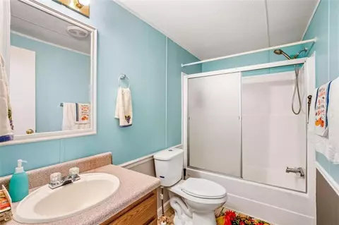 Bath - 429 Graystone Dr, Winder, GA 30680 photo 1 of 3