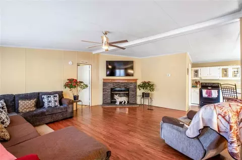 Living - 429 Graystone Dr, Winder, GA 30680 photo 1 of 1