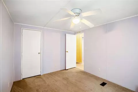 Bedroom - 429 Graystone Dr, Winder, GA 30680 photo 4 of 8